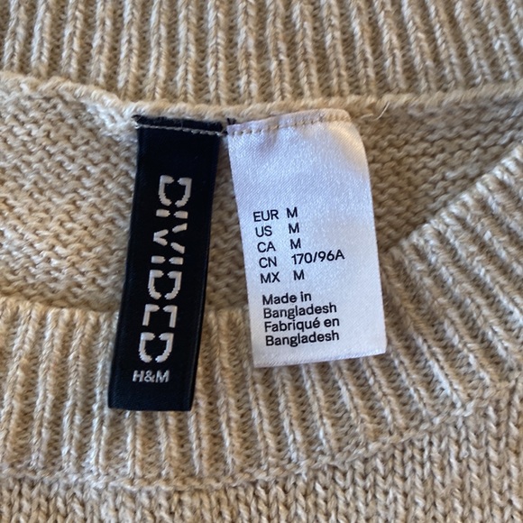 H&M Size M Sweater - Picture 3 of 5